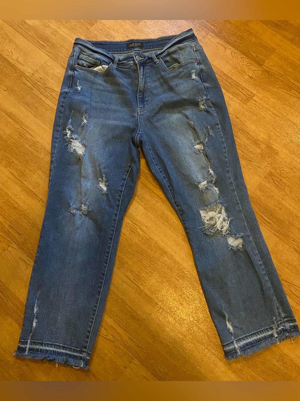 Judy Blue jeans size 14W women’s Judy Blues distressed ankle raw hem destroyed